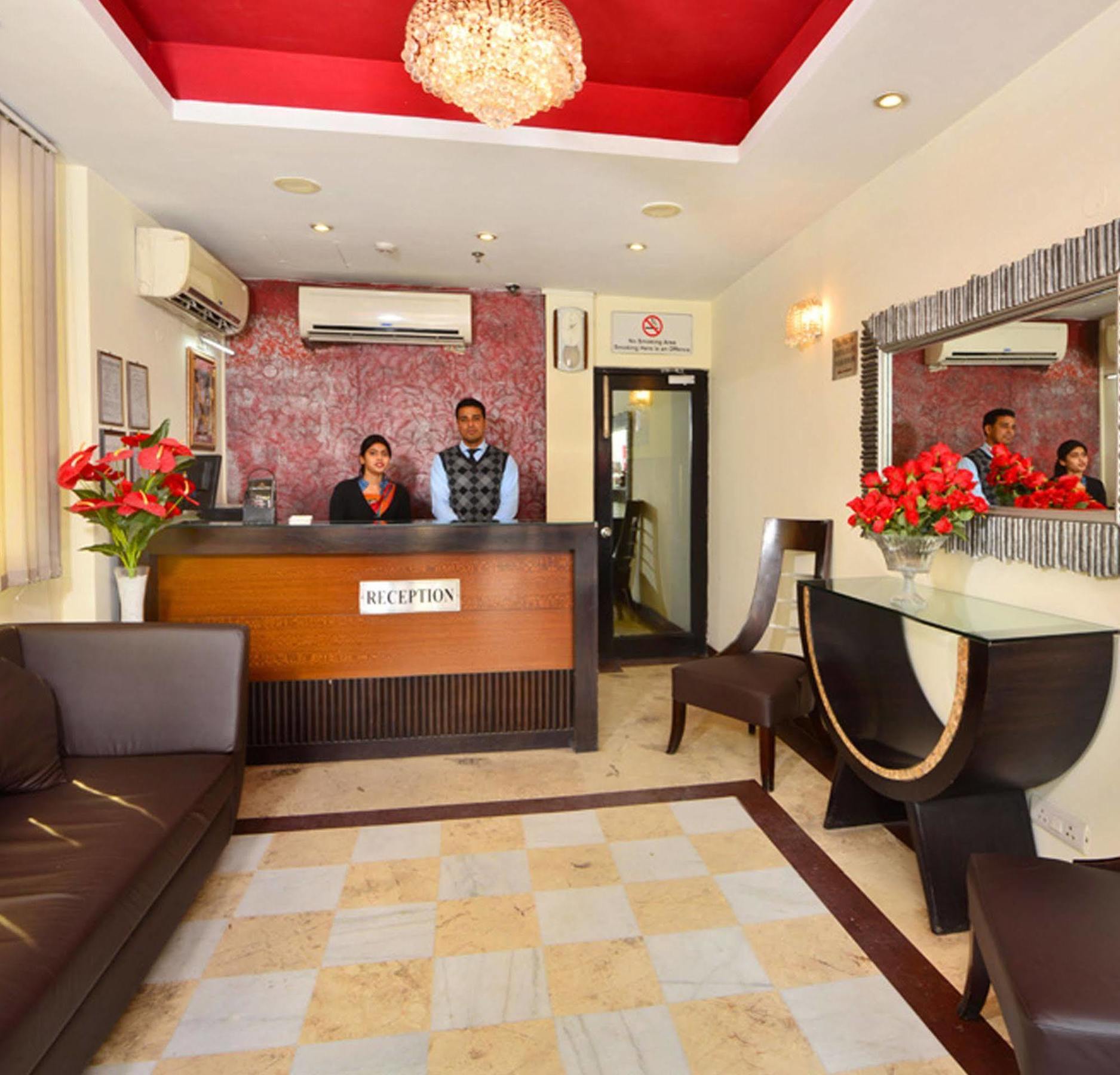 Hotel Shanti Palace West Patel Nagar Neu-Delhi Exterior foto