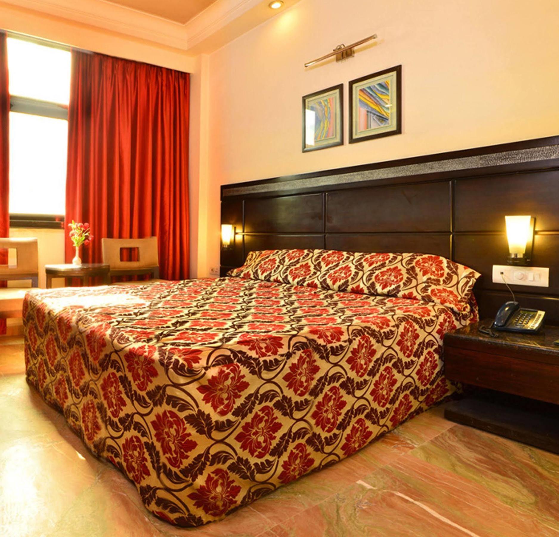Hotel Shanti Palace West Patel Nagar Neu-Delhi Exterior foto