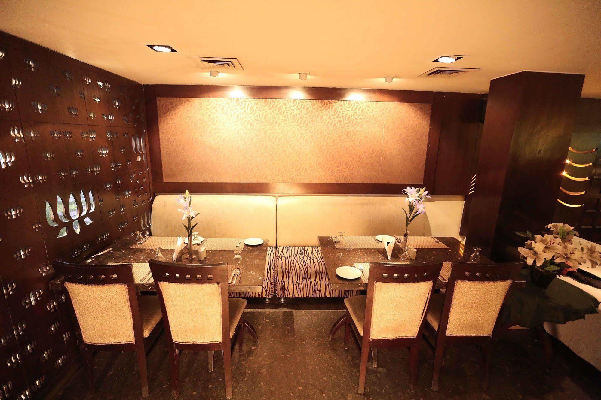 Hotel Shanti Palace West Patel Nagar Neu-Delhi Exterior foto